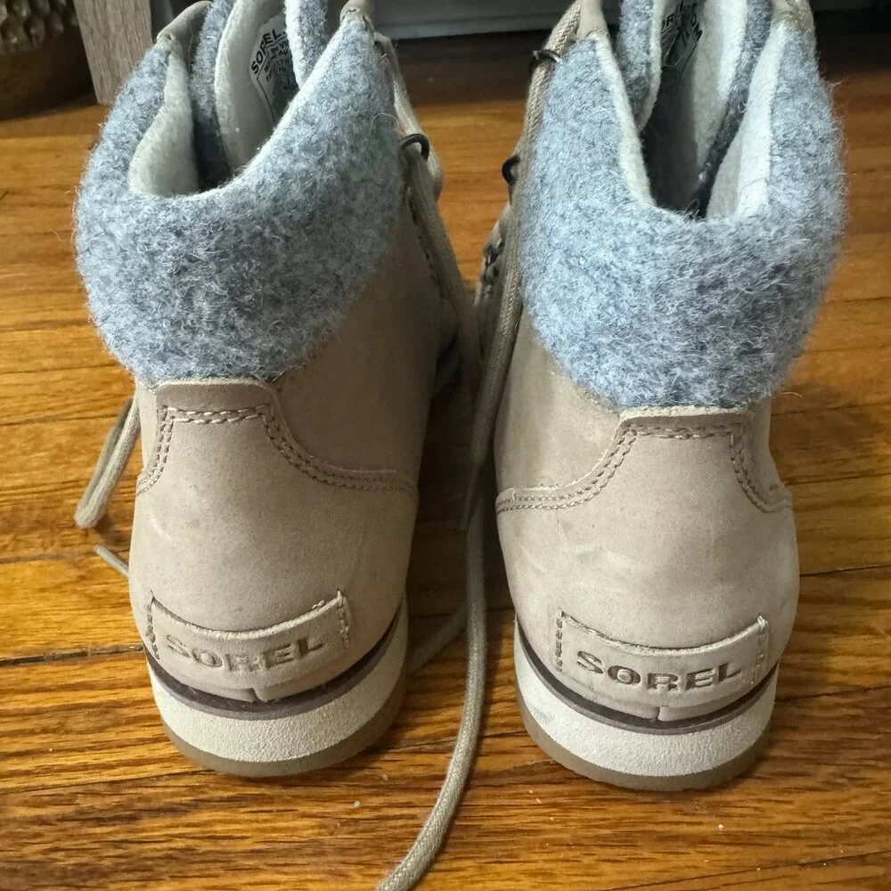 Sorel Women's Boots EUC - Picture 3 of 5